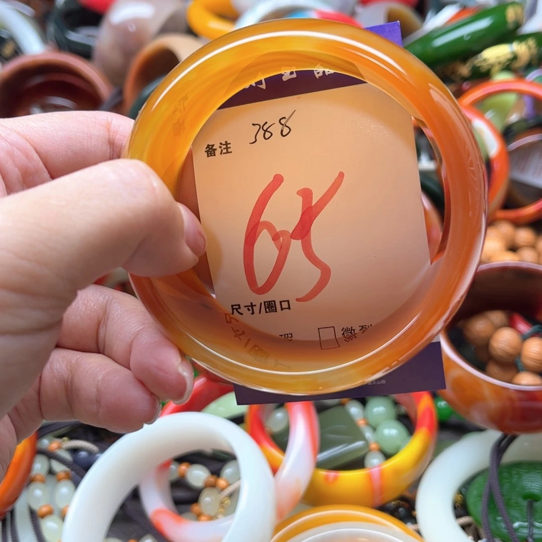 玛瑙/玉髓手镯未镶嵌