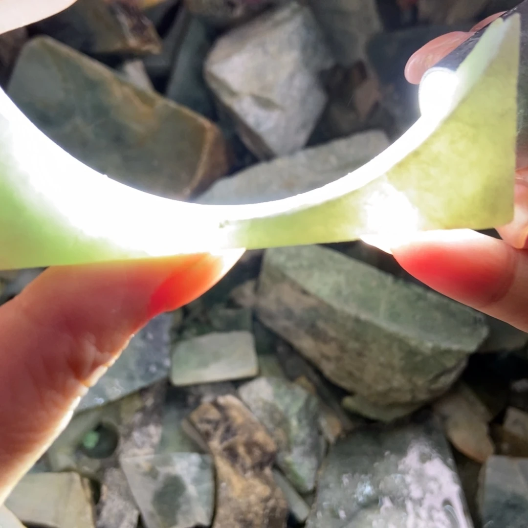 翡翠未镶嵌挂件天然翡翠