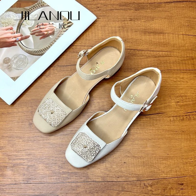 软底妈妈凉鞋厚底真皮女鞋2025夏季新款透气中年皮鞋复古低跟鞋子