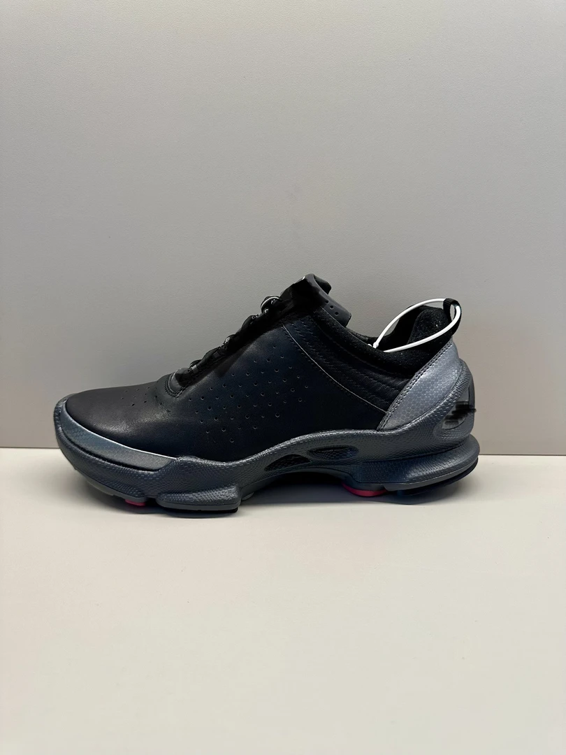 纯色防滑耐磨圆头运动风休闲皮鞋男士秋季软底单鞋