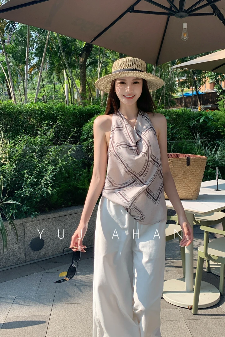 YUJIAHAN于佳含-老钱风链条印花无袖上衣女挂脖宽松复古凉感背心
