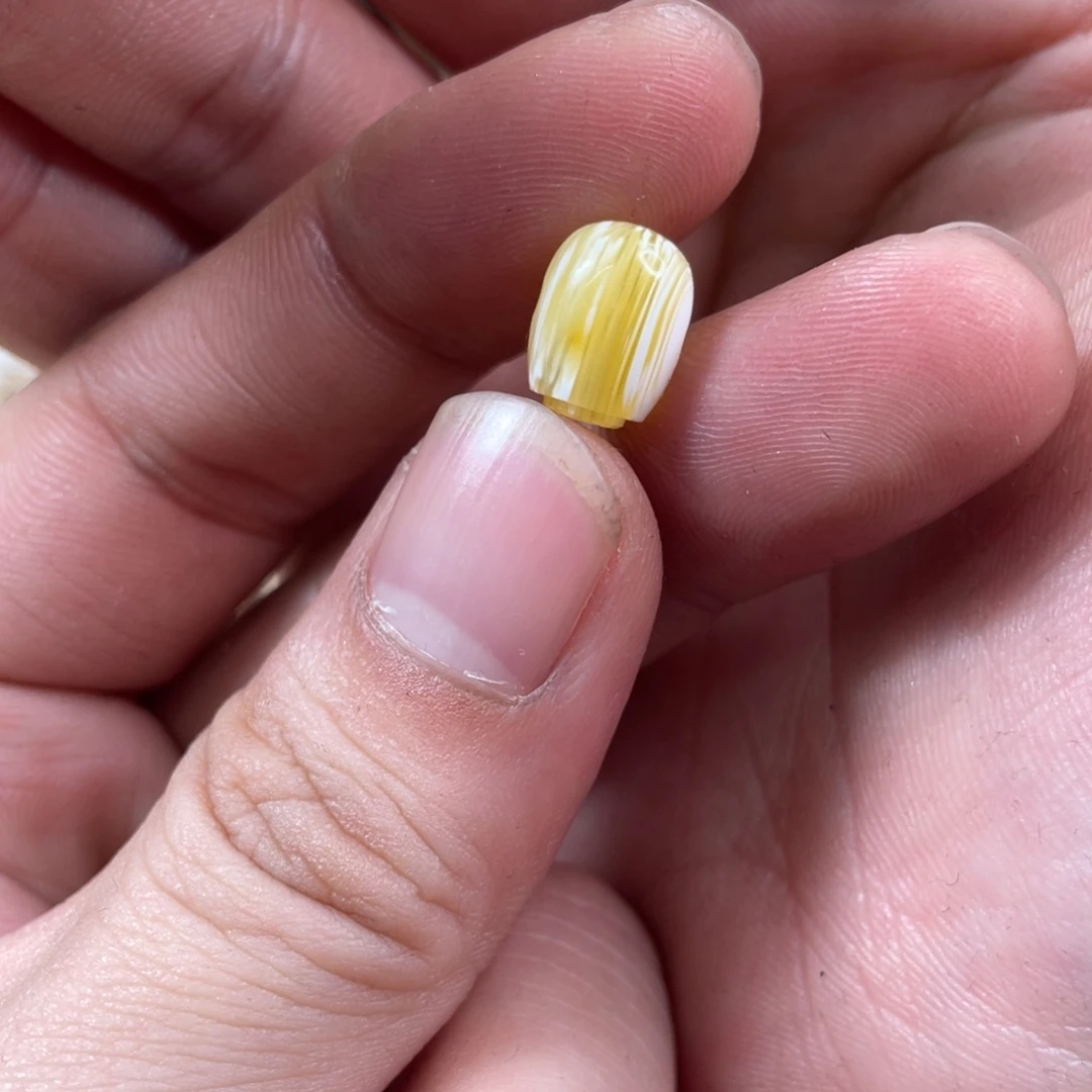 o***y琥珀未镶嵌珠宝奇石