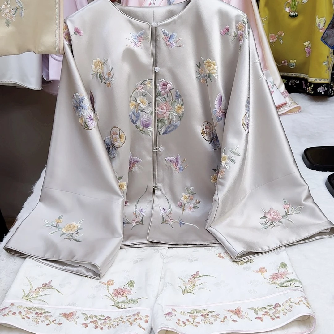 织绣真丝团花灰色刺绣