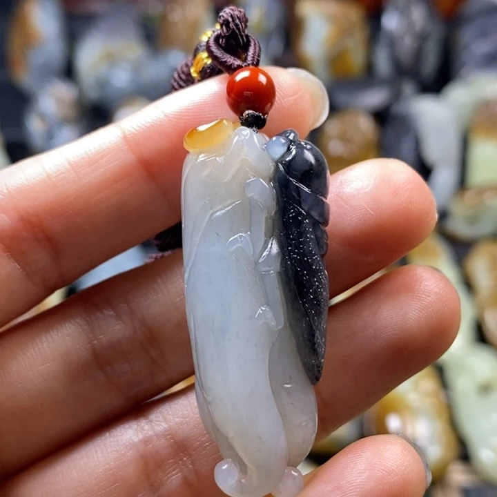 闯***者和田玉未镶嵌挂件