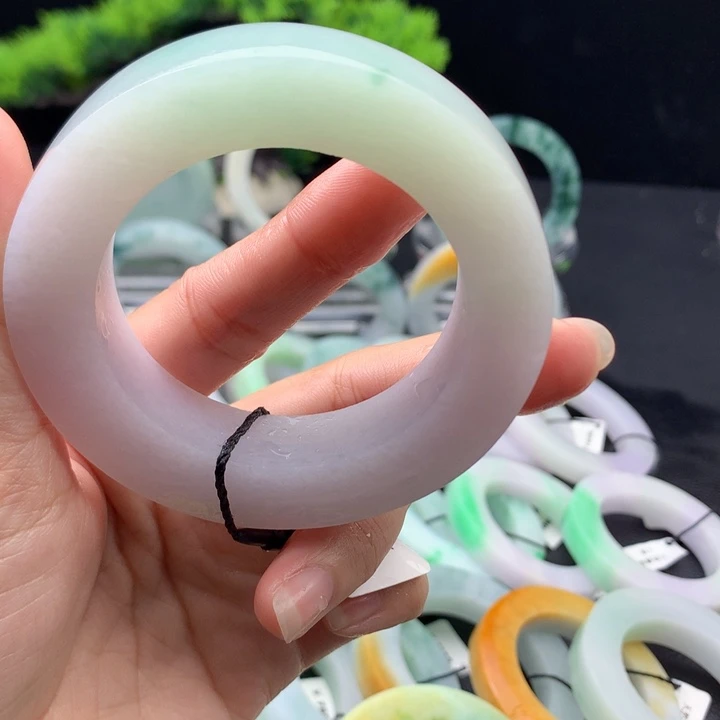 小***咪定制翡翠翡翠手镯未镶嵌
