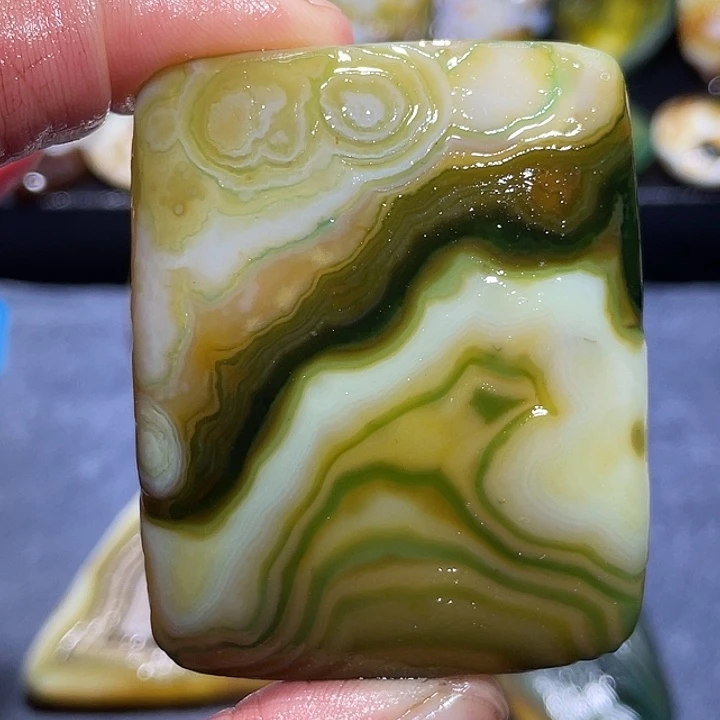 玛瑙/玉髓未镶嵌珠宝奇石