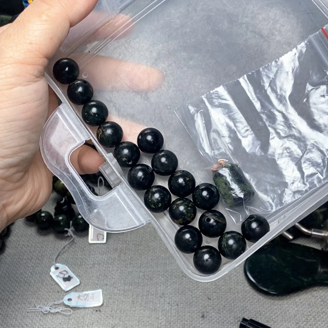 蛇纹石玉未镶嵌手链