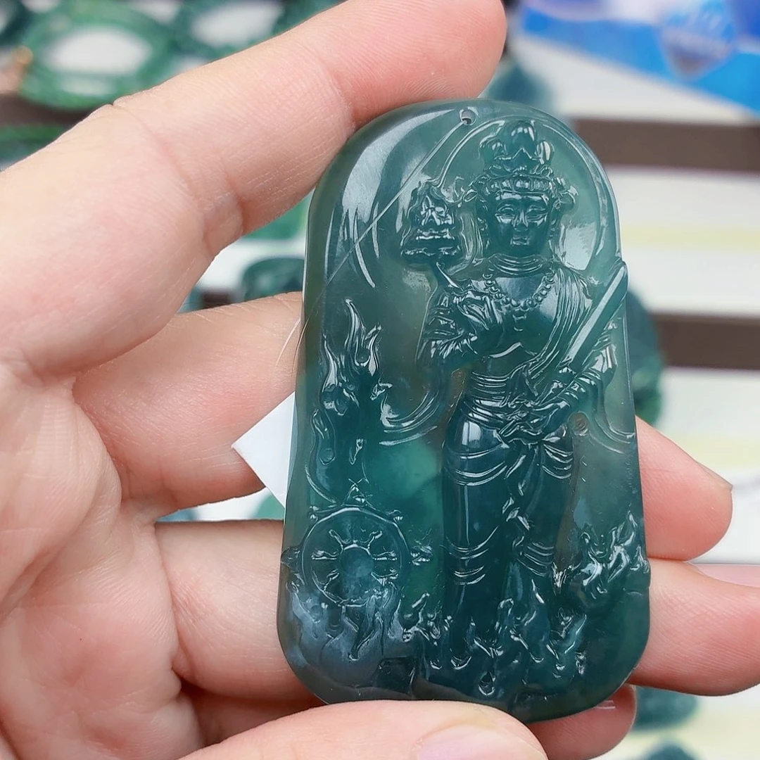 翡翠未镶嵌颈饰90