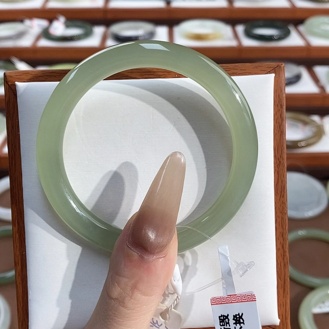 和田玉手镯未镶嵌怡