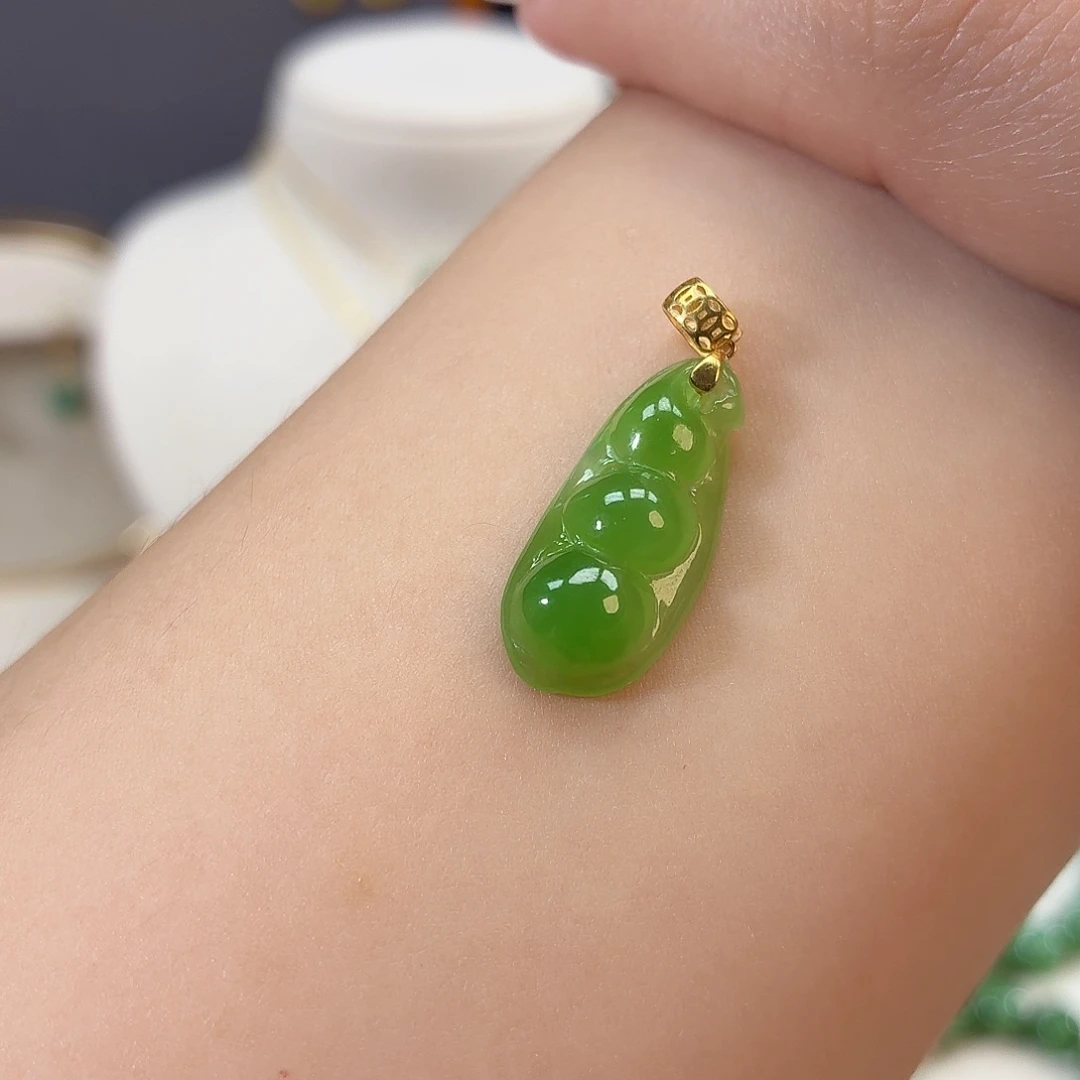 和田玉（碧玉）18K金镶嵌颈饰