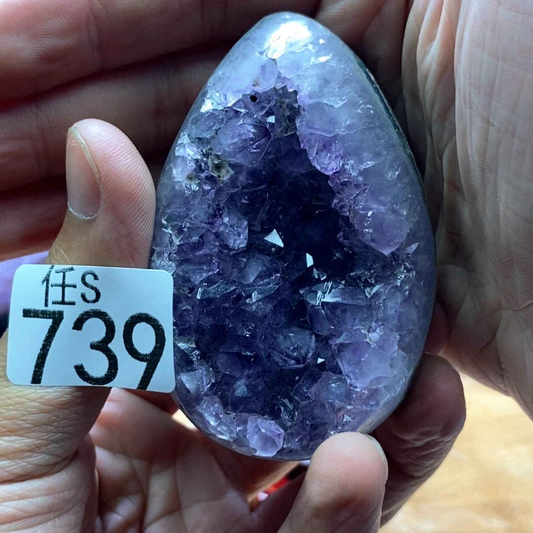 未镶嵌水晶大型摆件（非配饰）