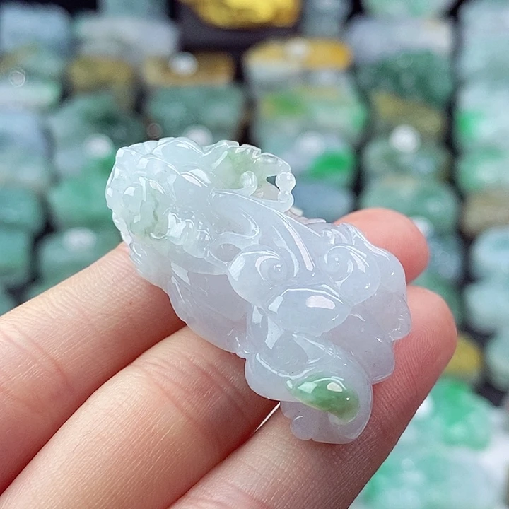 颈饰未镶嵌翡翠天然