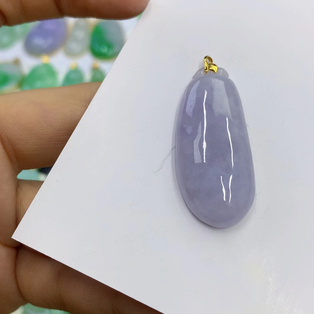 翡翠18K金镶嵌颈饰翡翠