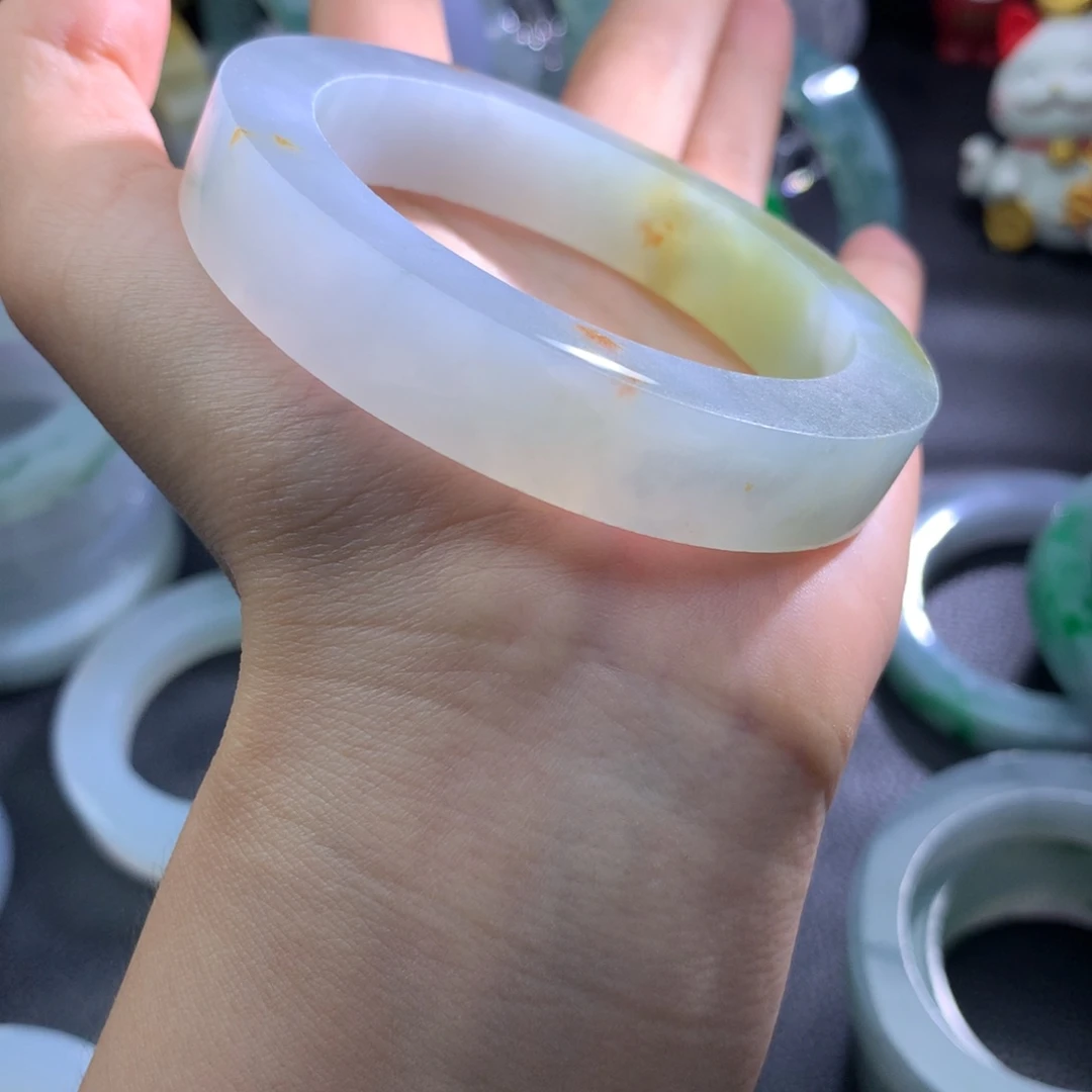 定制翡翠翡翠未镶嵌王**?