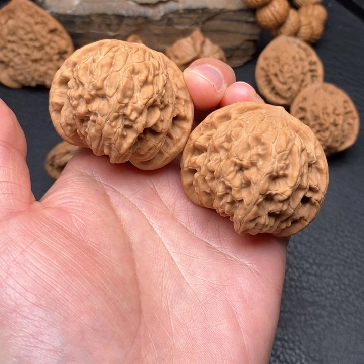 桃核把件全品44霞云岭