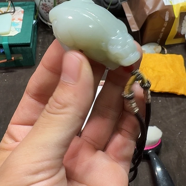 未镶嵌和田玉（糖玉）车挂