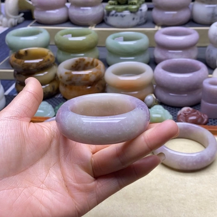 石英质玉未镶嵌手镯