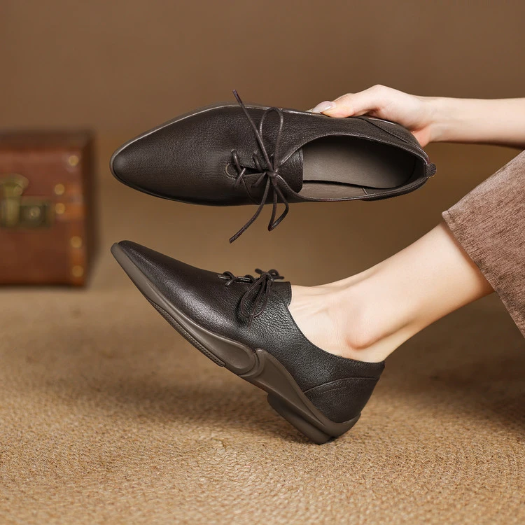 4.5cm 法式气质时尚尖头单鞋春季通勤休闲风舒适软底百搭系带单鞋