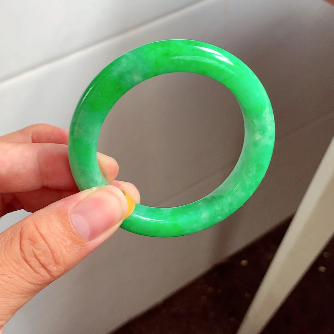 翡翠手镯未镶嵌君***头缅甸翡翠
