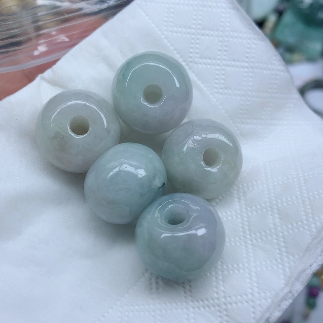 翡翠未镶嵌颈饰珠子