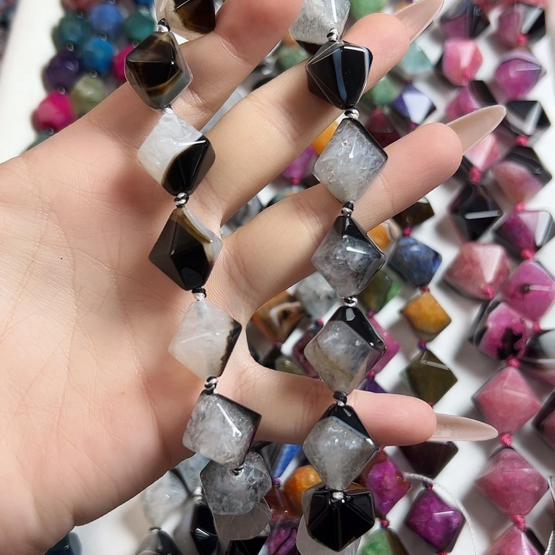 未镶嵌玛瑙/玉髓珠宝半成品（A06）天然水晶玛瑙共生体