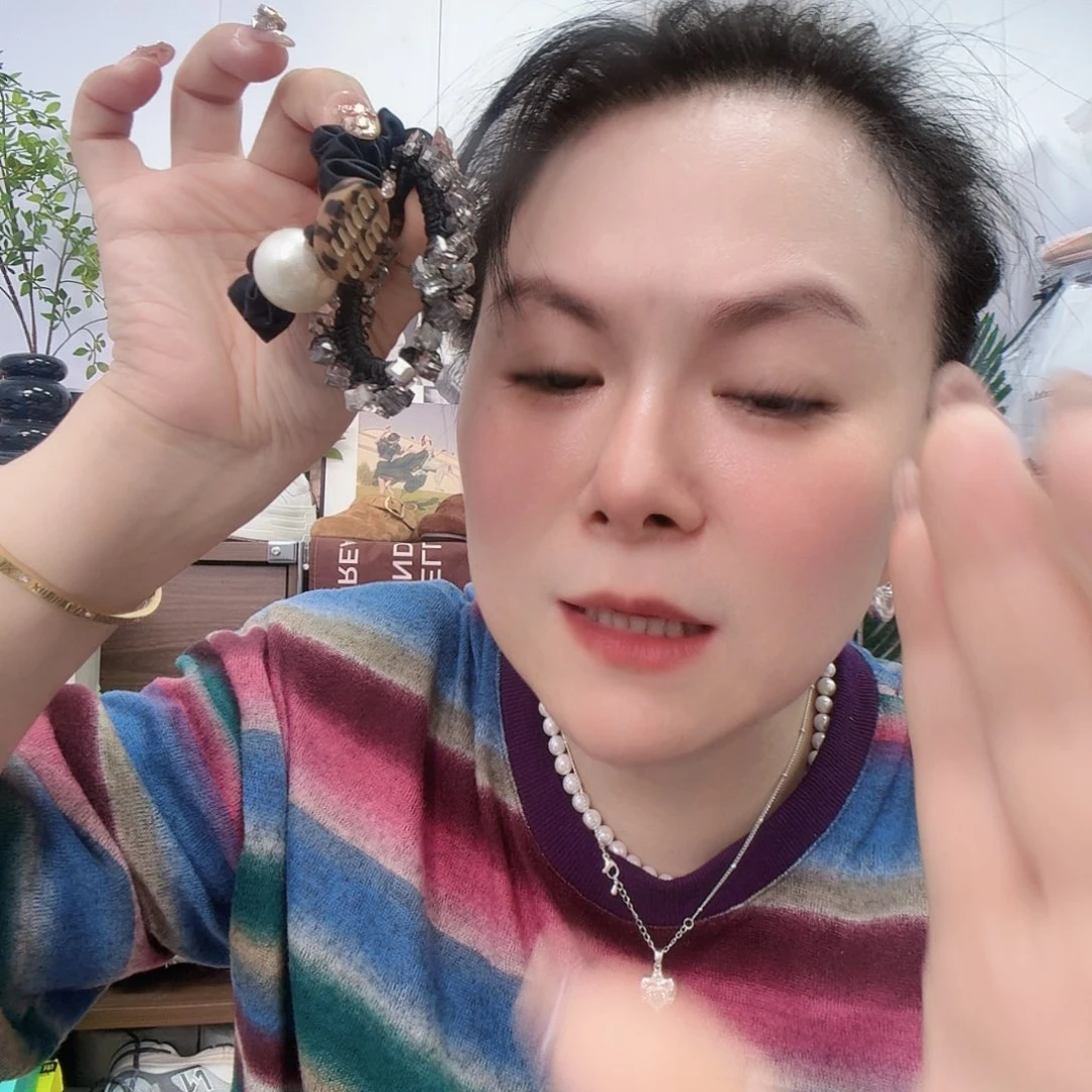 我就去看看她去吗哈儿