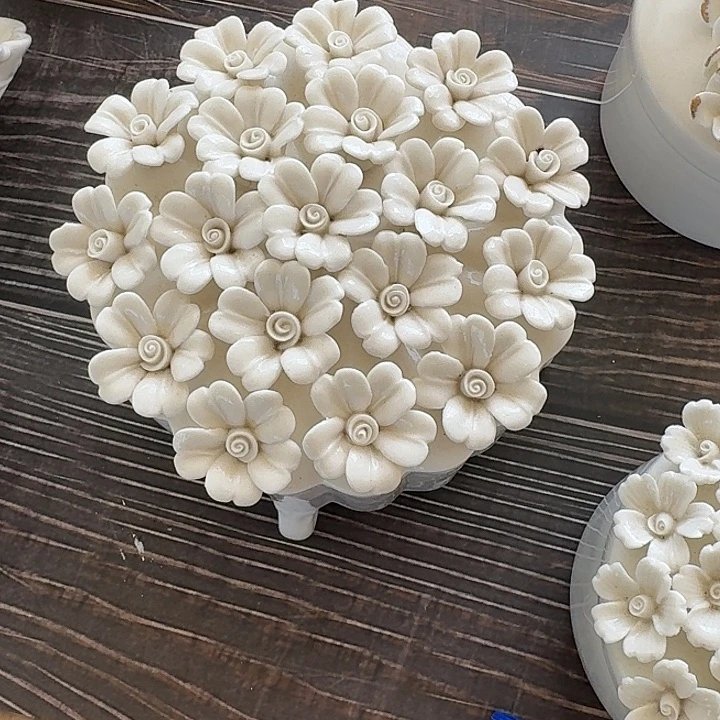 特价满花高脚炖盅