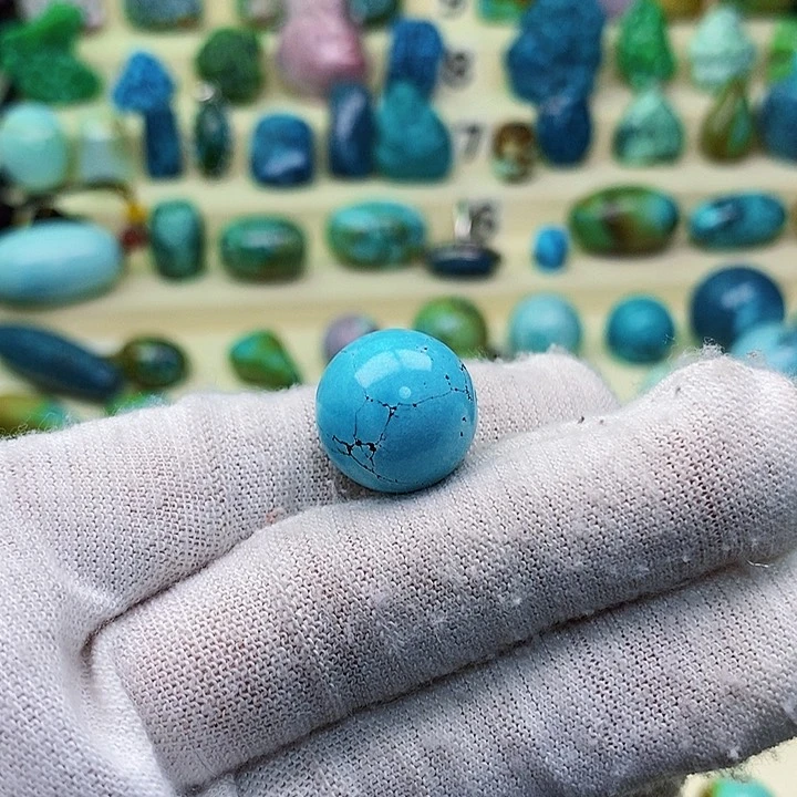 绿松石配饰未镶嵌