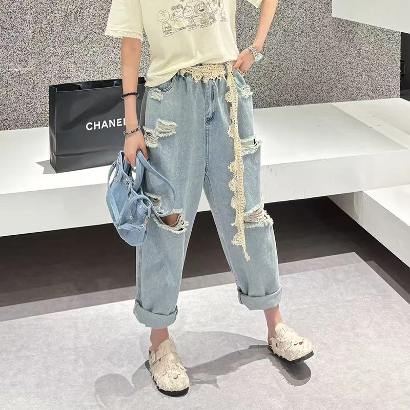 大码女装破洞牛仔裤女宽松240斤胖妹妹大腿粗屁股大显瘦裤子春季