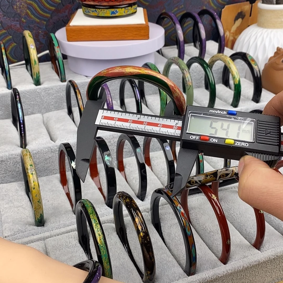 54圈口粉绿金丝带一只