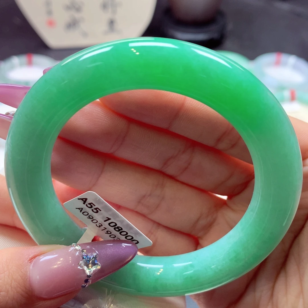 翡翠手镯未镶嵌胖圆46号66