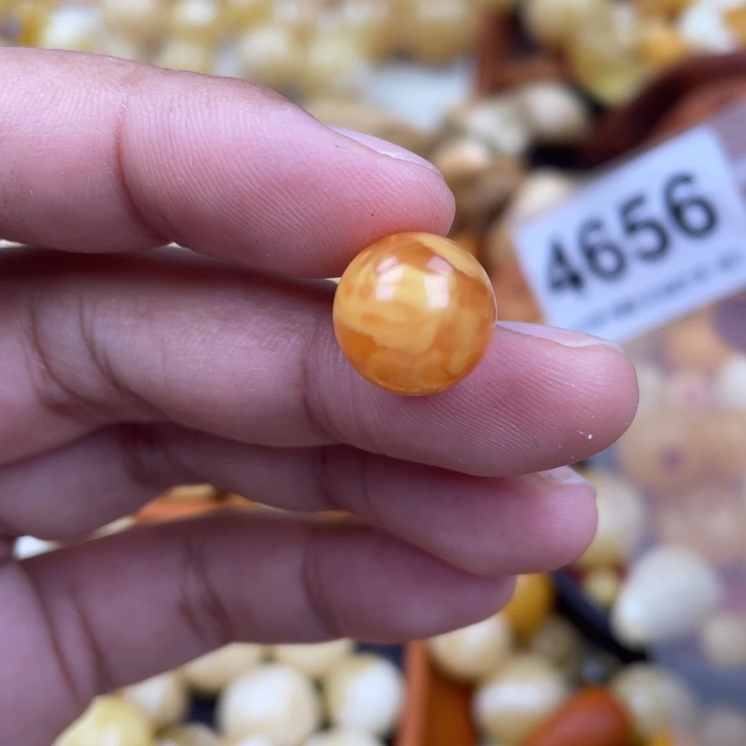 未镶嵌蜜蜡珠宝奇石小坑12.7