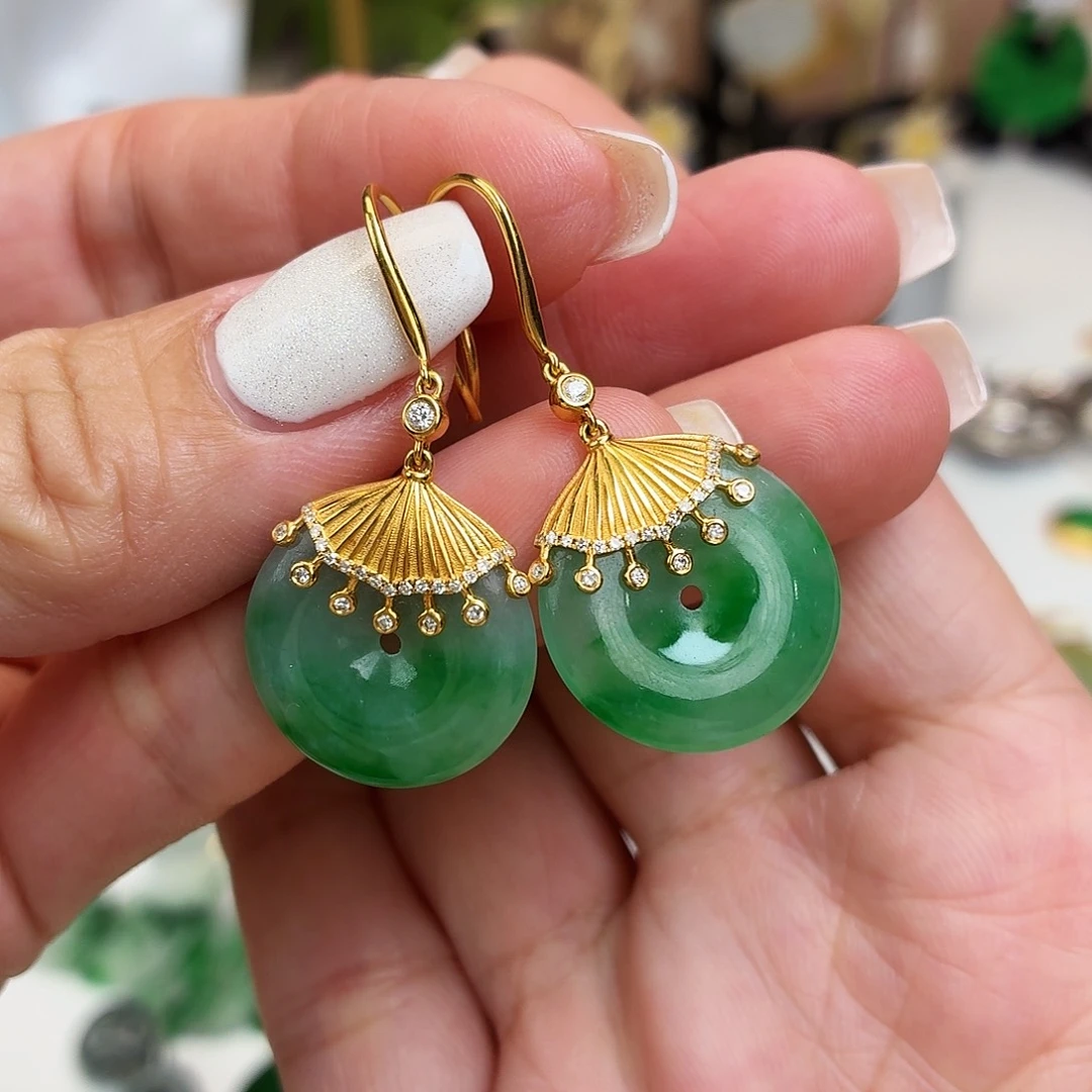 翡翠18K金镶嵌耳饰