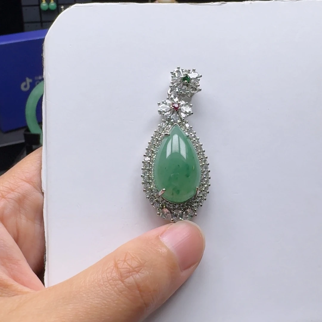 颈饰未镶嵌石英质玉（非洲翠）福利