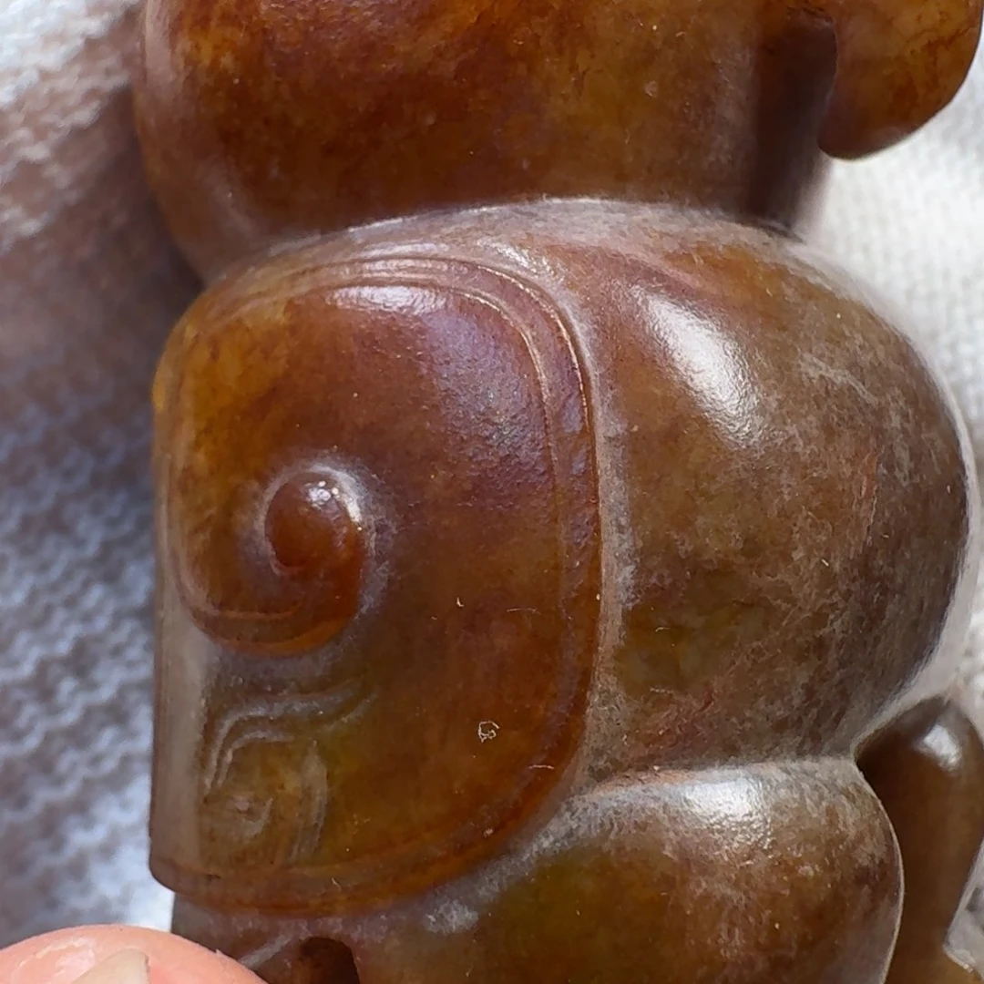 曹***伟和田玉（糖玉）未镶嵌挂件