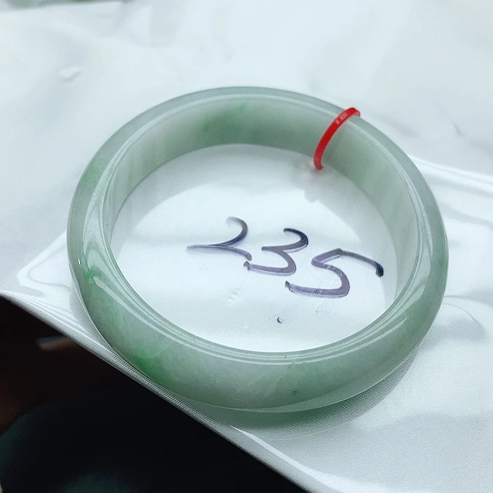 未镶嵌手镯翡翠235