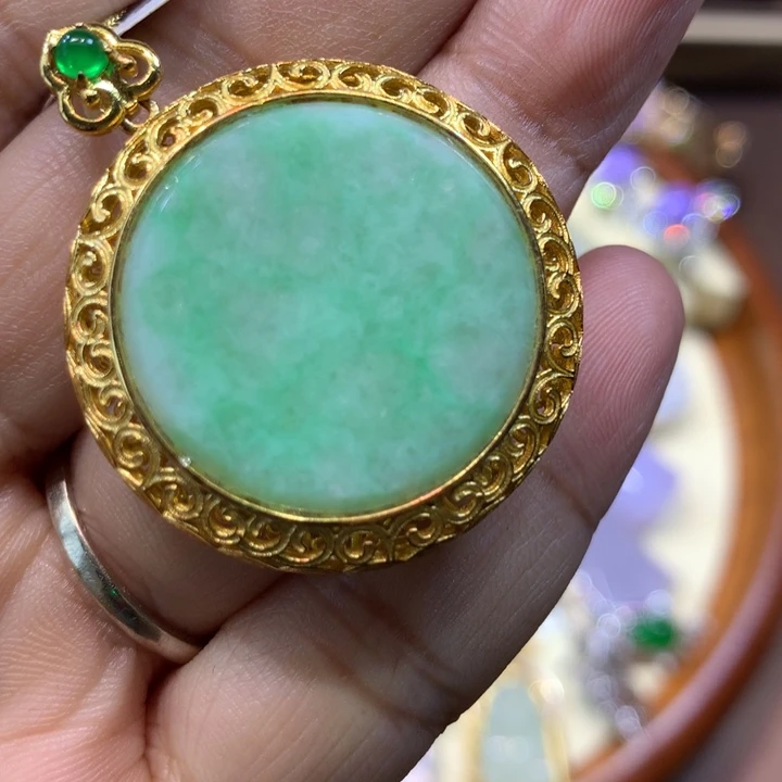 翡翠未镶嵌颈饰翡翠吊坠