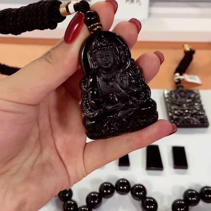 盖***力翡翠未镶嵌颈饰翡翠