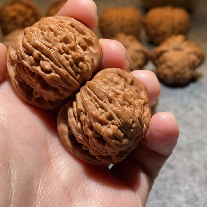 吊坠文玩核桃35元宝