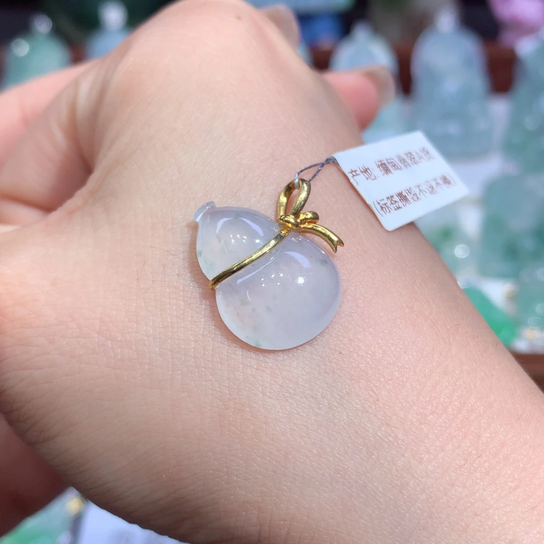 吊坠(不含链)18K金镶嵌翡翠天然缅甸A货翡翠揭阳工葫芦