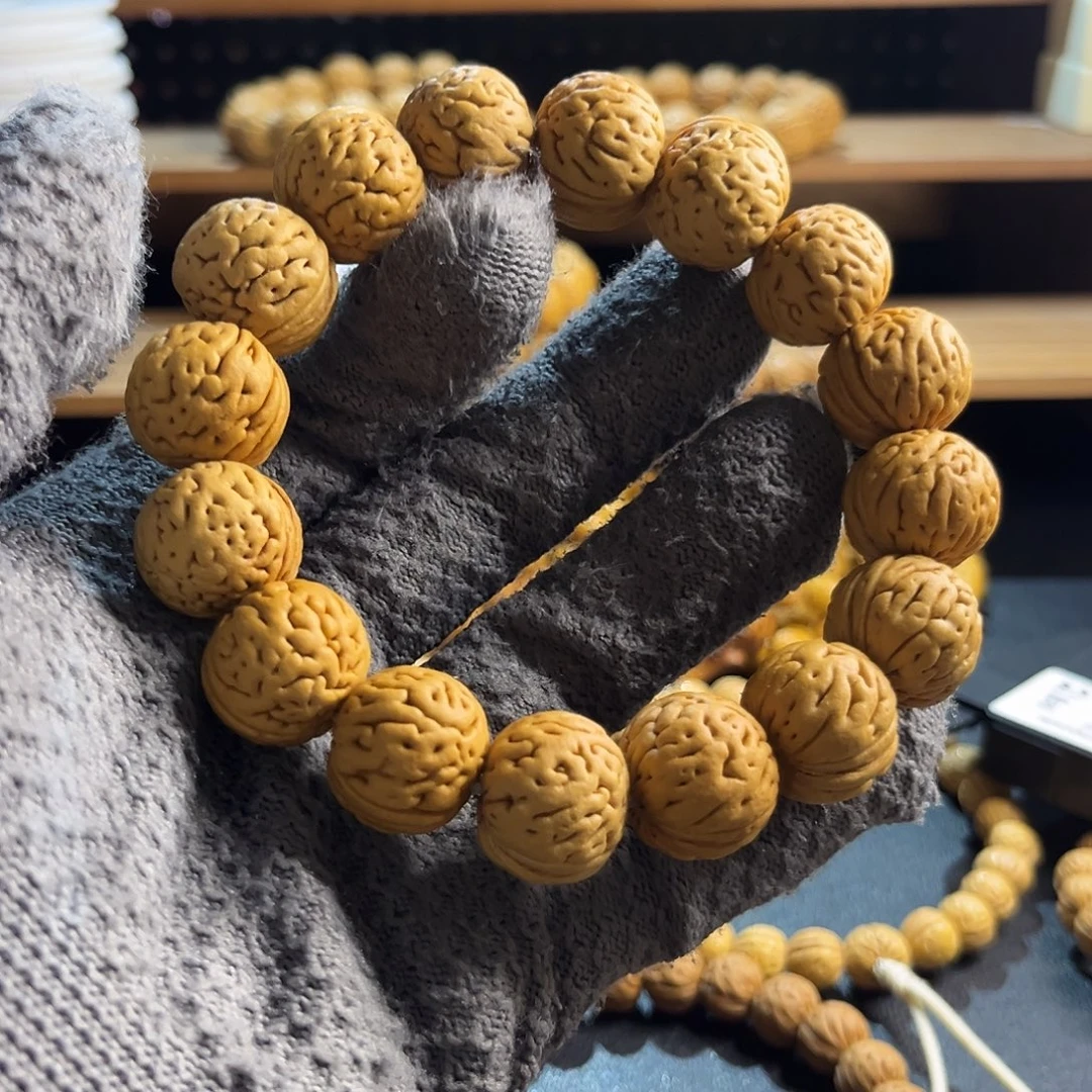 s***g吊坠桃核19爆肉肌肉