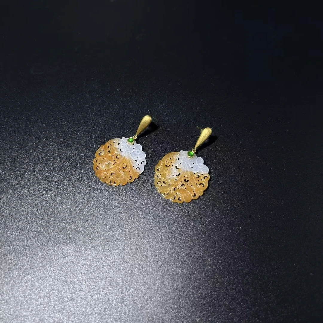 18K金镶嵌中国风设计黄翡双色缠枝纹耳环XA09190674/中贸圣佳拍卖