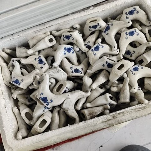 瓷片瓷器，各种摆件，瓷片，