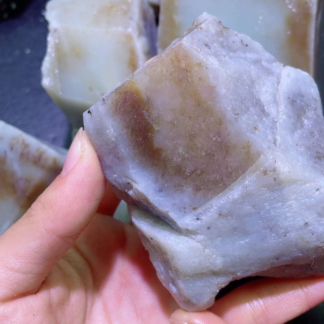 和田玉未镶嵌珠宝半成品