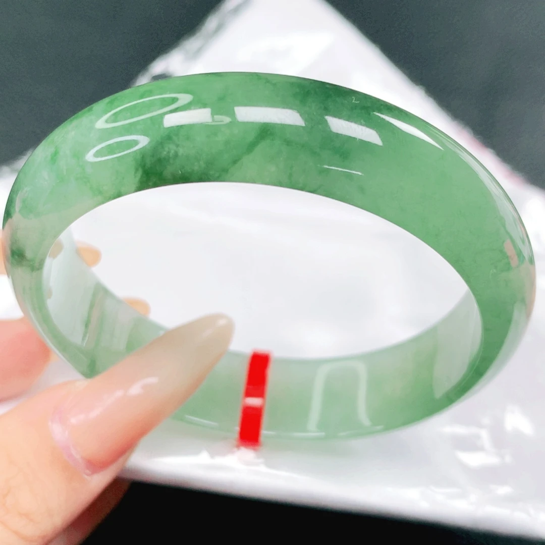 翡翠未镶嵌手镯57