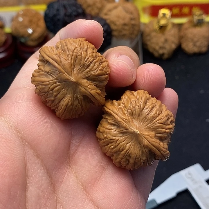 吊坠龙脊菩提石子磨