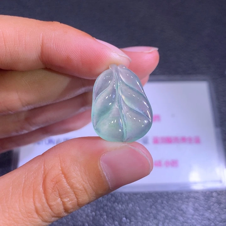 翡翠未镶嵌颈饰翡翠21.5/15.8/3.3