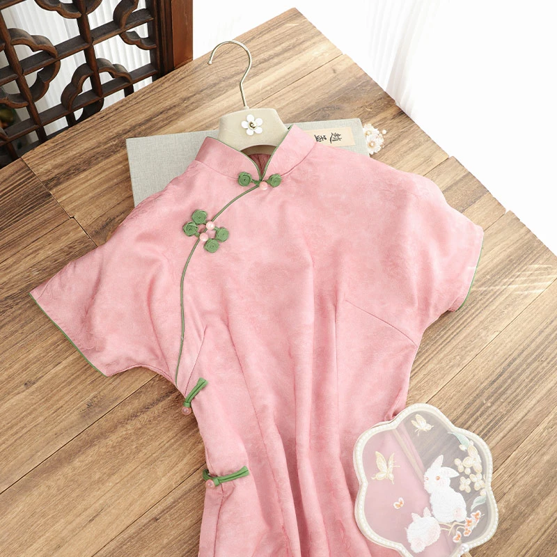 俏娘鱼2025夏季新款粉色复古新中式短袖旗袍女日常可穿改良年轻款