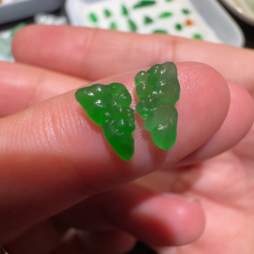 J***e定制翡翠未镶嵌冰阳绿蝴蝶仙子