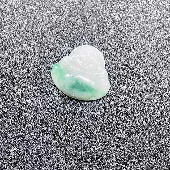 翡翠未镶嵌颈饰佛公